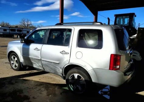 2014 Honda Pilot Exl z USA, uszkodzony, nr VIN 5FNYF4H50EB037745